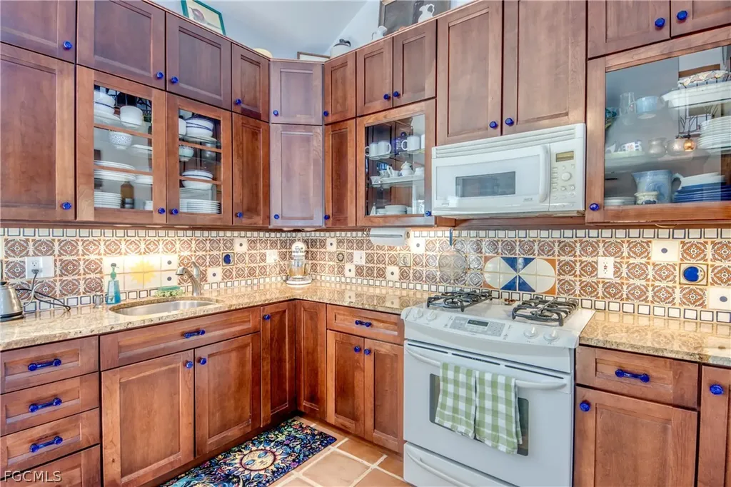 2702 Bruce Street Matlacha FL 33993