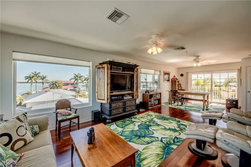 2702 Bruce Street Matlacha FL 33993