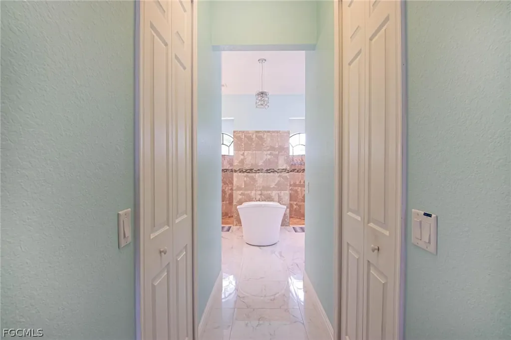 2123 NW 41st Place Cape Coral FL 33993