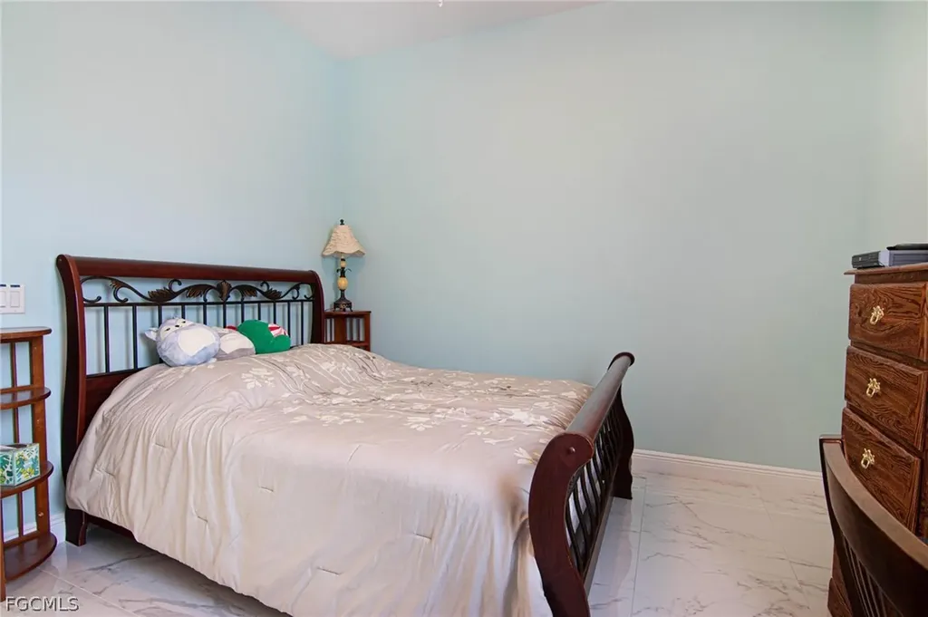 2123 NW 41st Place Cape Coral FL 33993