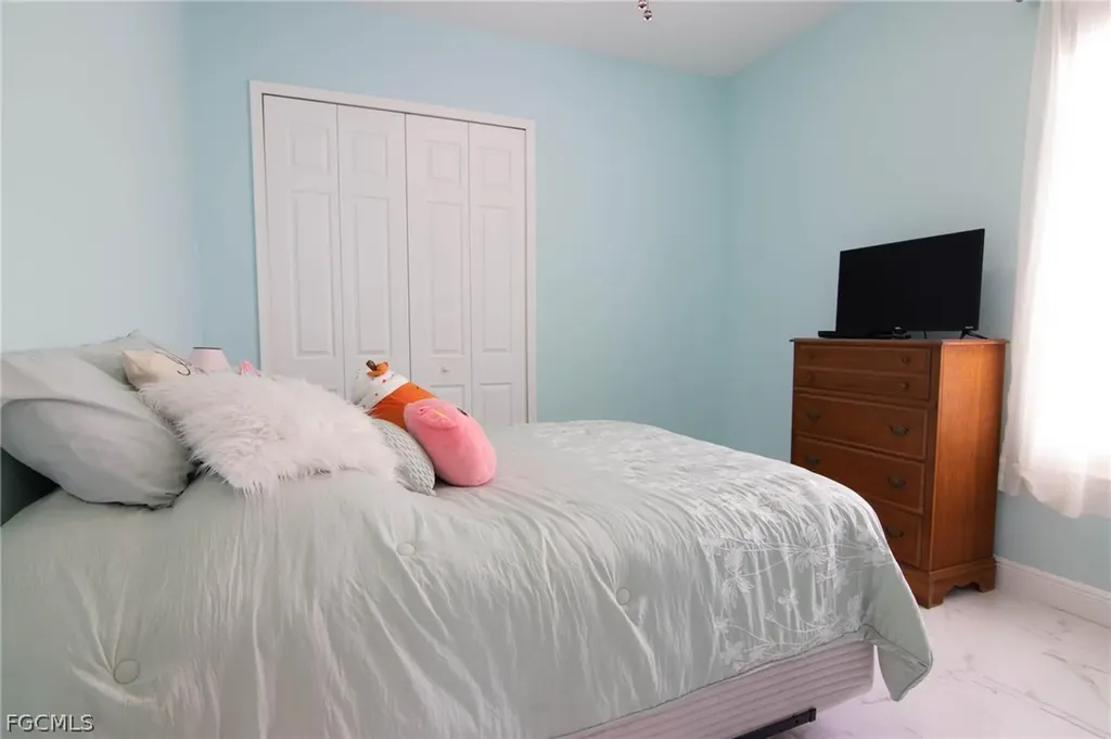 2123 NW 41st Place Cape Coral FL 33993