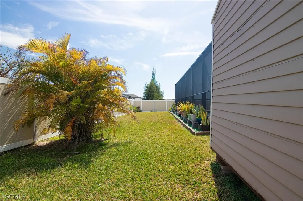 2123 NW 41st Place Cape Coral FL 33993