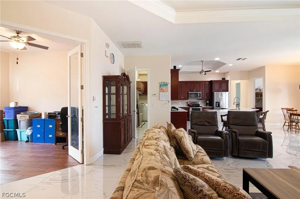 2123 NW 41st Place Cape Coral FL 33993