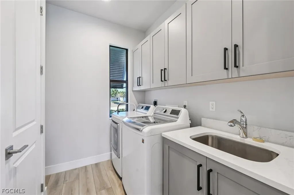 3017 NW 18th Avenue Cape Coral FL 33993