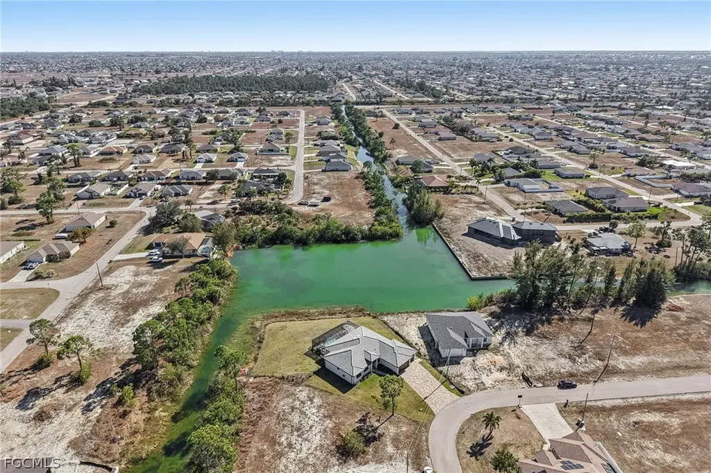 3017 NW 18th Avenue Cape Coral FL 33993
