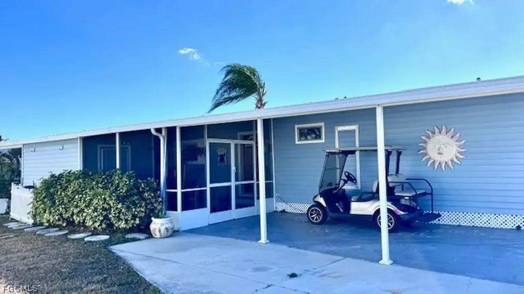 14669 Paul Revere Loop North Fort Myers FL 33917