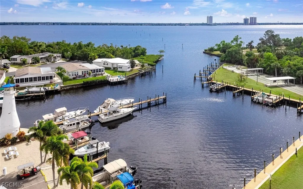 14669 Paul Revere Loop North Fort Myers FL 33917