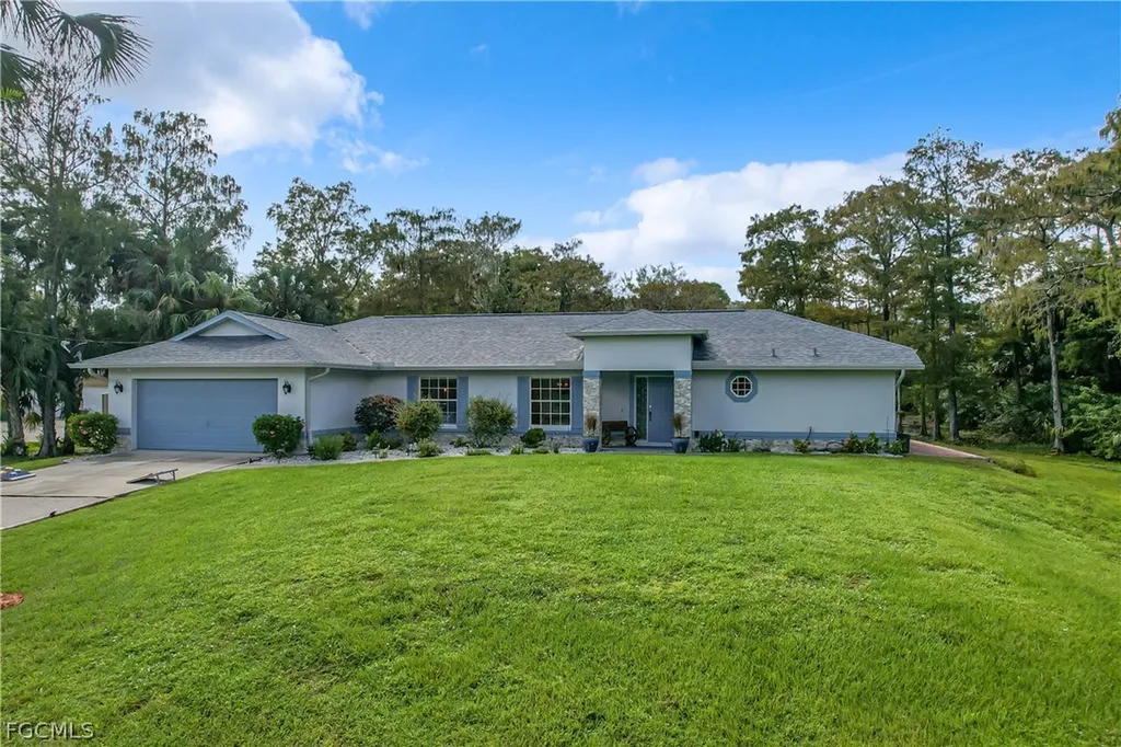 2511 6th Street NW Naples FL 34120