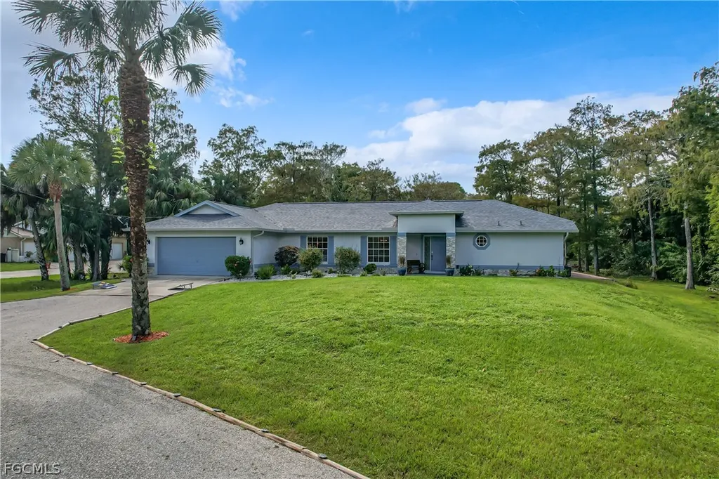 2511 6th Street NW Naples FL 34120