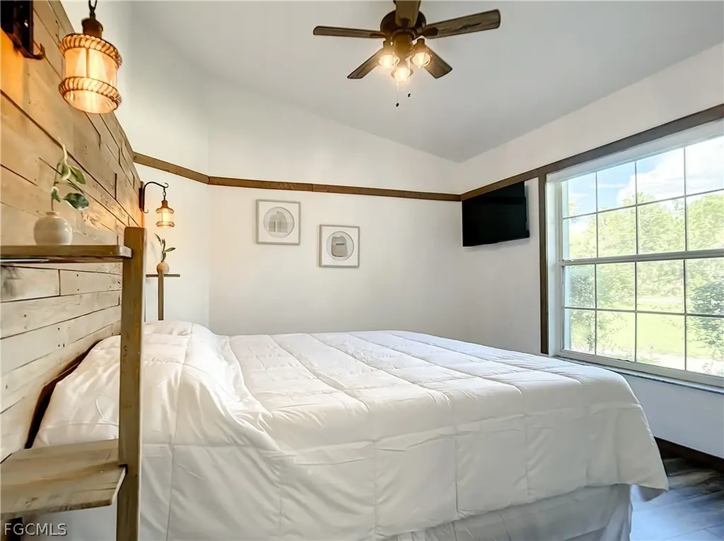 2511 6th Street NW Naples FL 34120