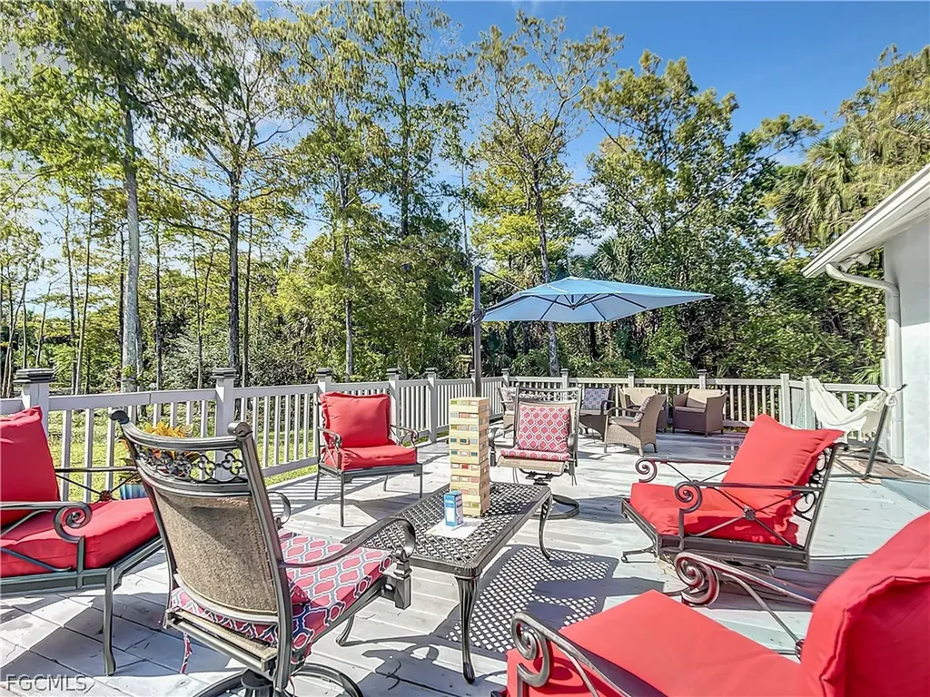 2511 6th Street NW Naples FL 34120