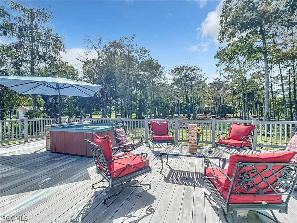 2511 6th Street NW Naples FL 34120