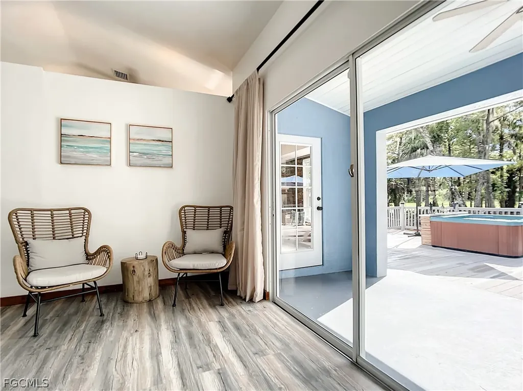 2511 6th Street NW Naples FL 34120