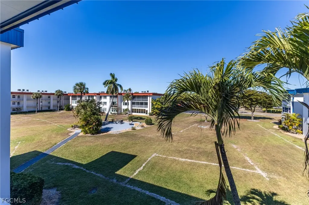 1724 Pine Valley Drive Fort Myers FL 33907