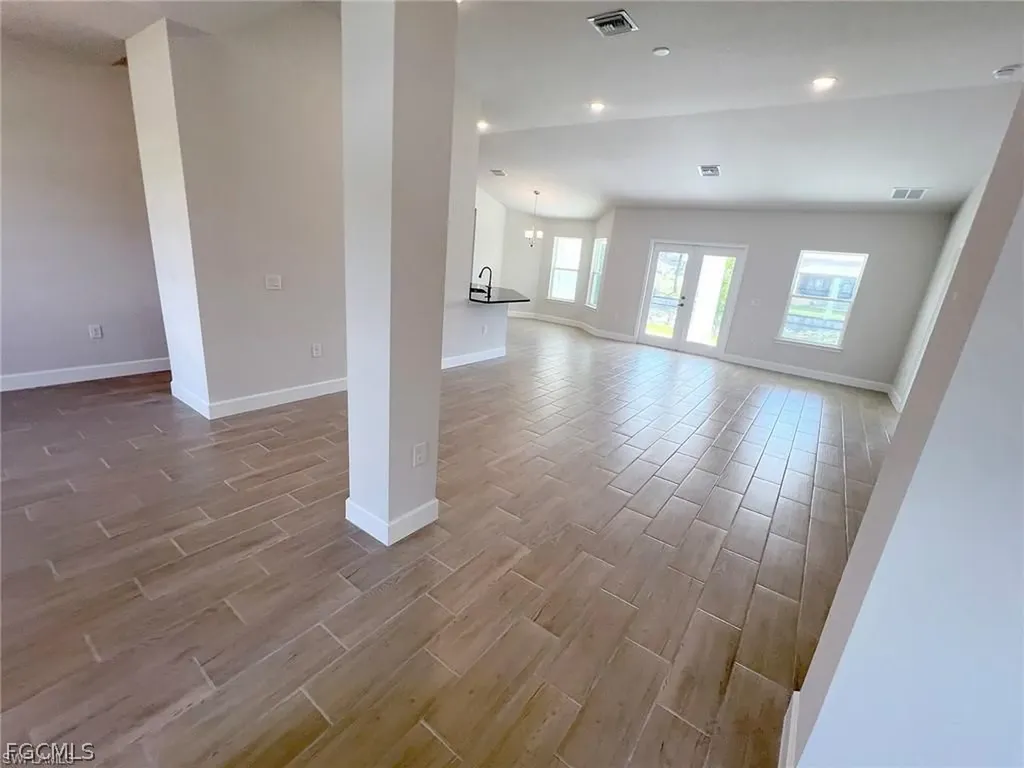410 SE 1st Terrace Cape Coral FL 33990
