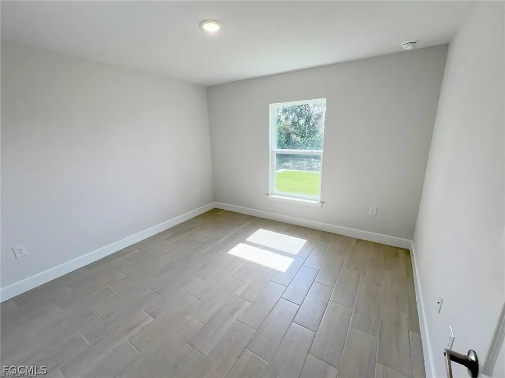 410 SE 1st Terrace Cape Coral FL 33990