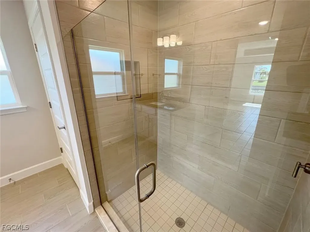 410 SE 1st Terrace Cape Coral FL 33990