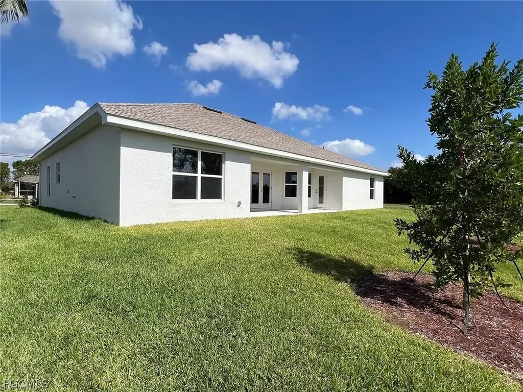 410 SE 1st Terrace Cape Coral FL 33990
