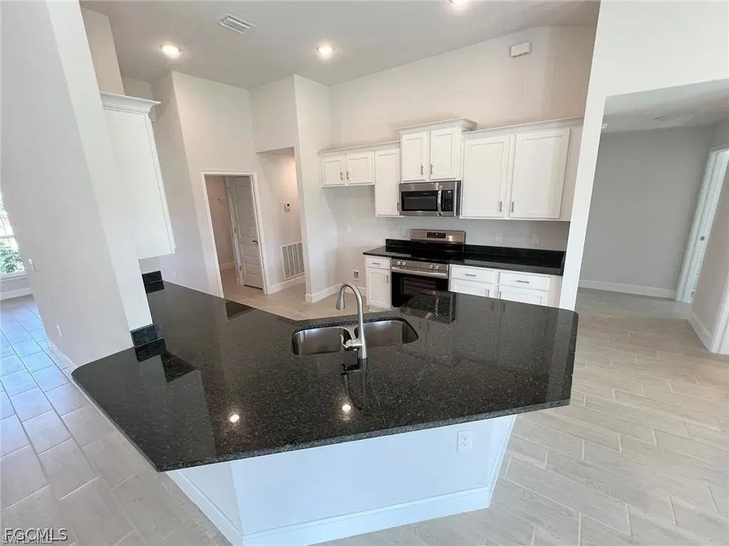410 SE 1st Terrace Cape Coral FL 33990