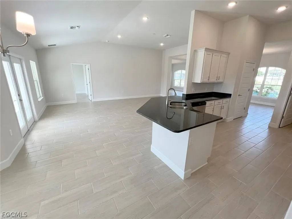 410 SE 1st Terrace Cape Coral FL 33990