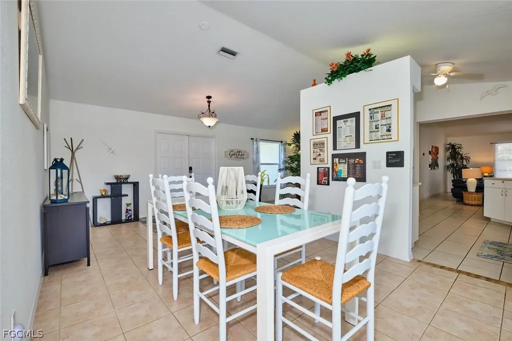 2201 SE 5th Avenue Cape Coral FL 33990