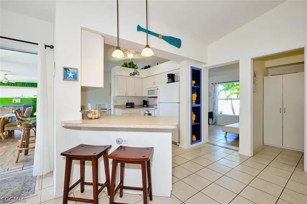 2201 SE 5th Avenue Cape Coral FL 33990