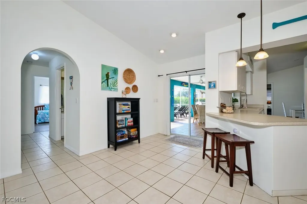 2201 SE 5th Avenue Cape Coral FL 33990