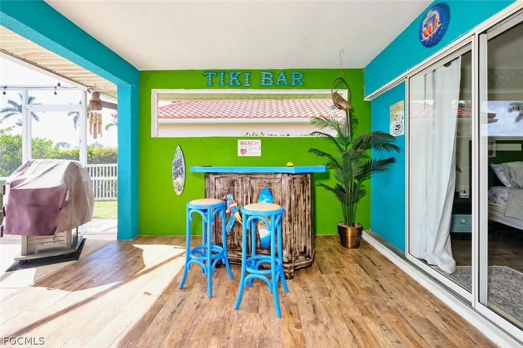 2201 SE 5th Avenue Cape Coral FL 33990