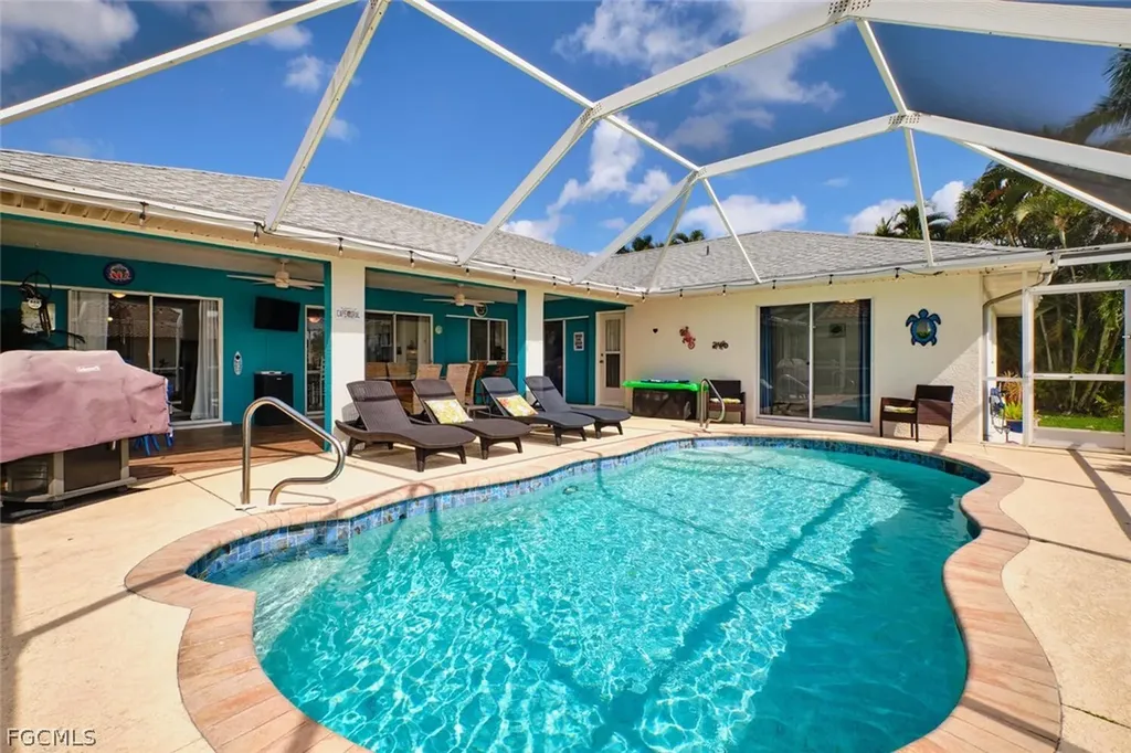 2201 SE 5th Avenue Cape Coral FL 33990
