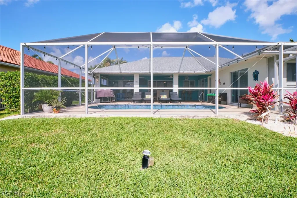2201 SE 5th Avenue Cape Coral FL 33990