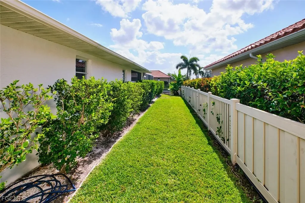 2201 SE 5th Avenue Cape Coral FL 33990
