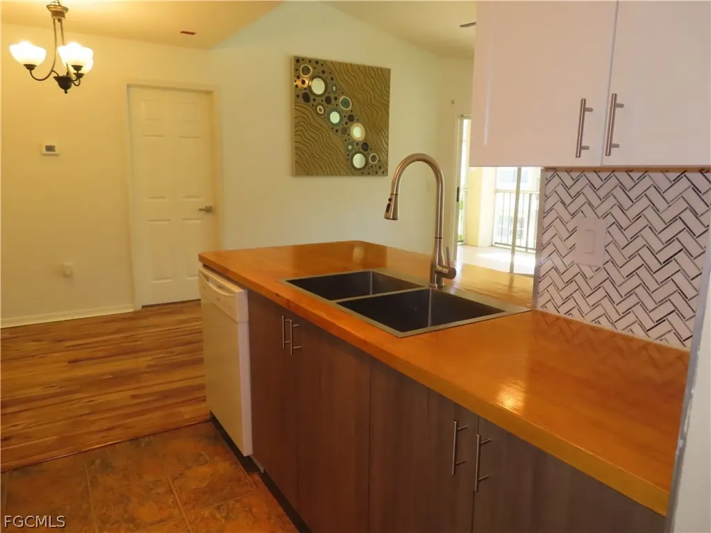 12630 Equestrian Circle Fort Myers FL 33907