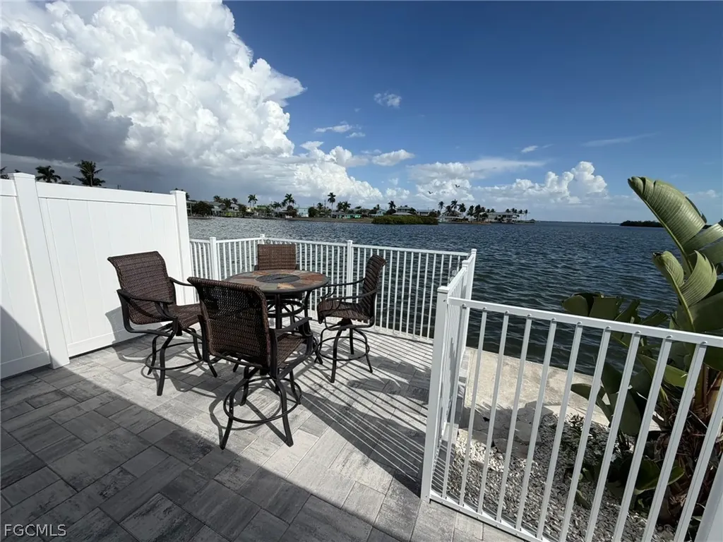 4743 Pine Island Road NW Matlacha FL 33993