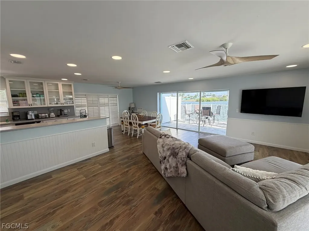 4743 Pine Island Road NW Matlacha FL 33993