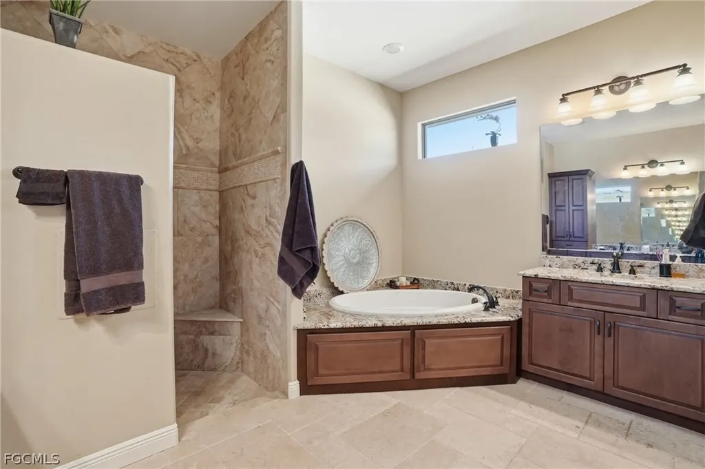 2217 SE 19th Avenue Cape Coral FL 33990