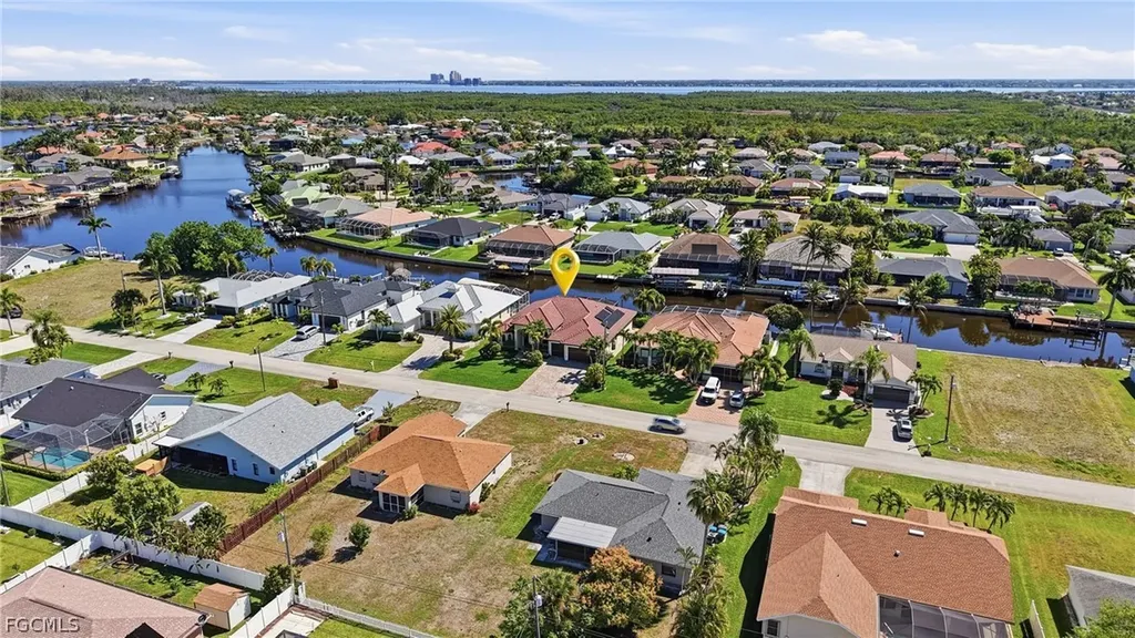 2217 SE 19th Avenue Cape Coral FL 33990