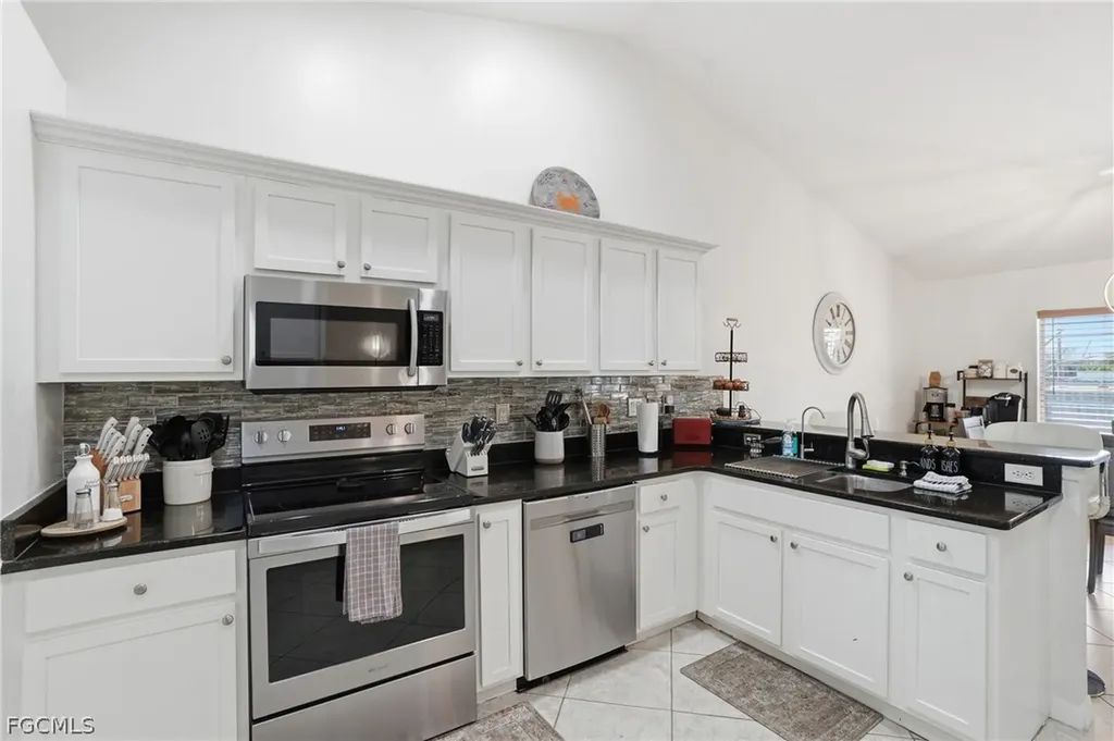 3310 NW 5th Terrace Cape Coral FL 33993
