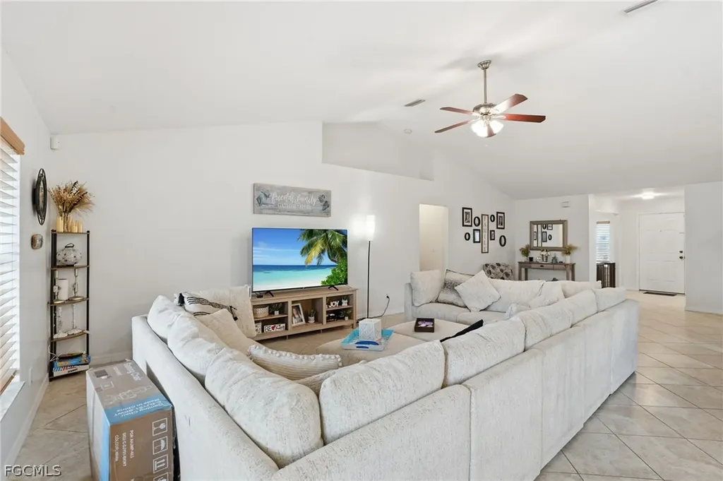 3310 NW 5th Terrace Cape Coral FL 33993