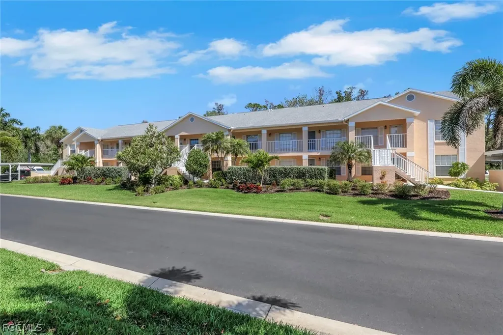 773 Wiggins Lake Drive Naples FL 34110