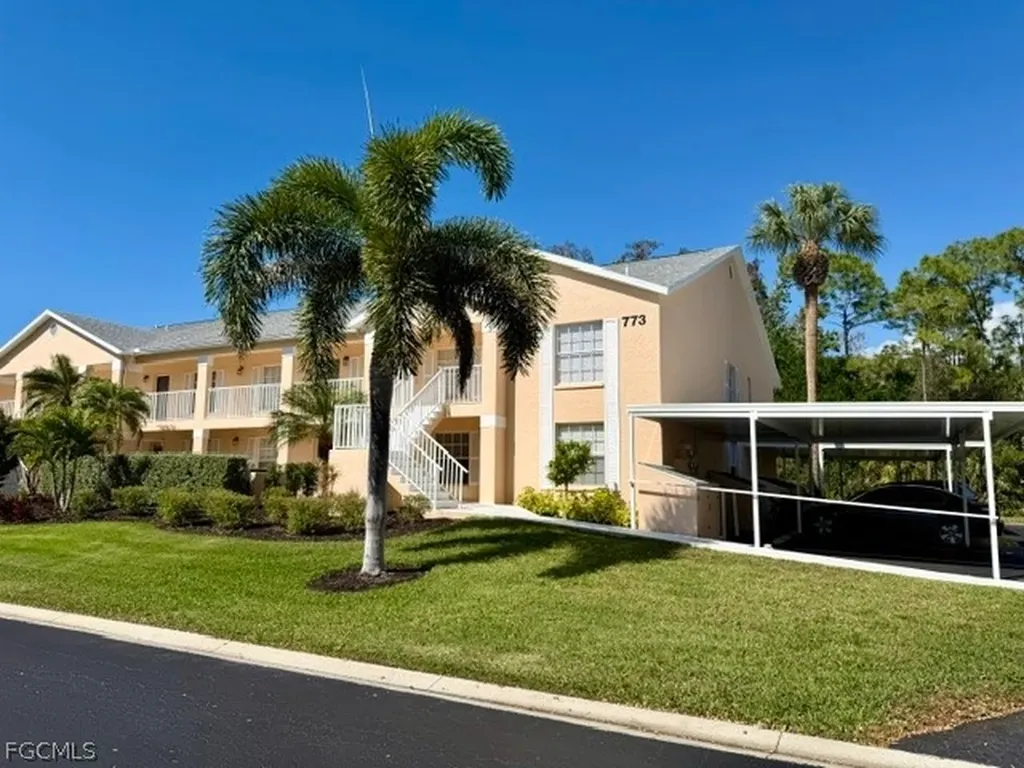 773 Wiggins Lake Drive Naples FL 34110