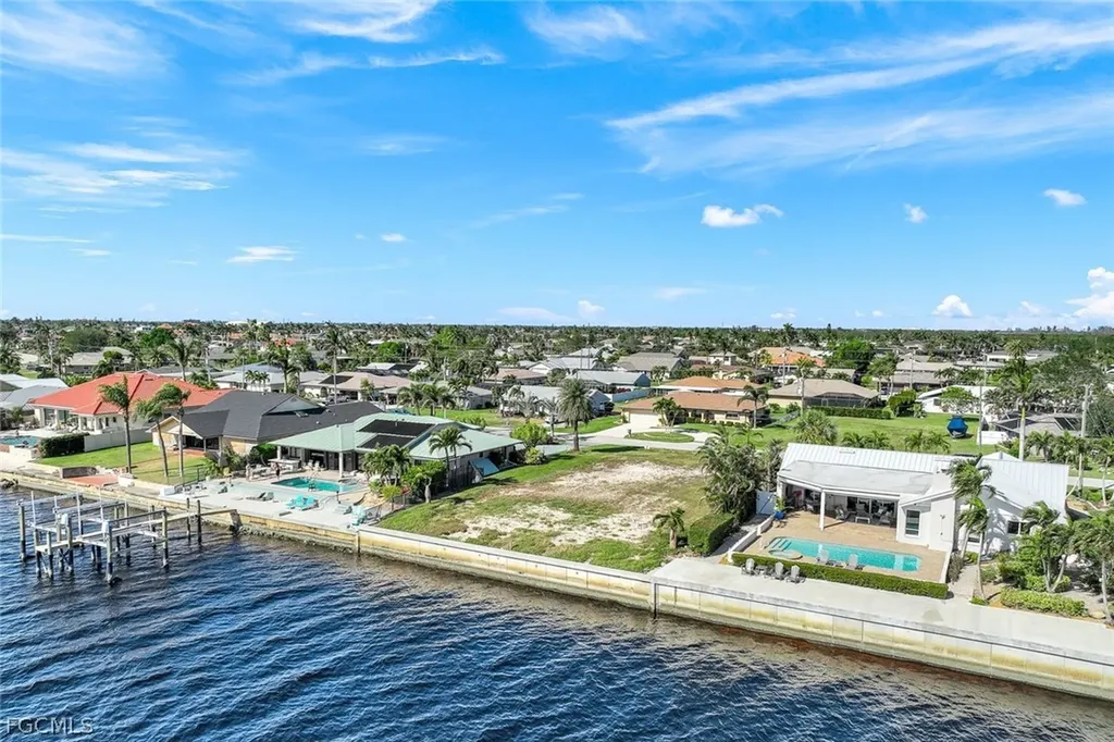2330 SE 28th Street Cape Coral FL 33904