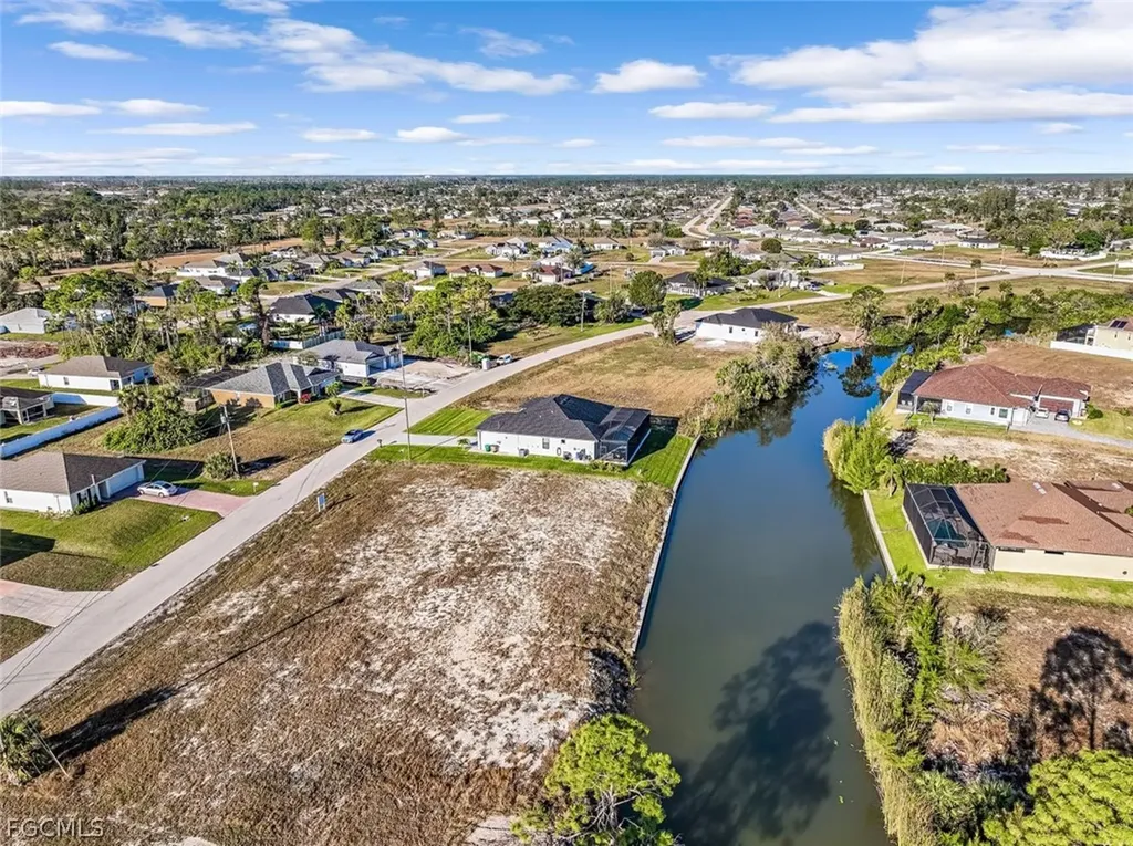2027 NE 34th Terrace Cape Coral FL 33909