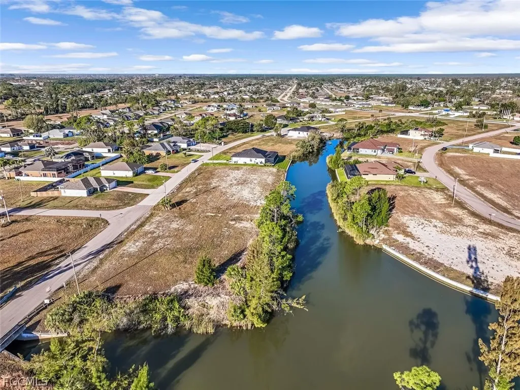 2027 NE 34th Terrace Cape Coral FL 33909