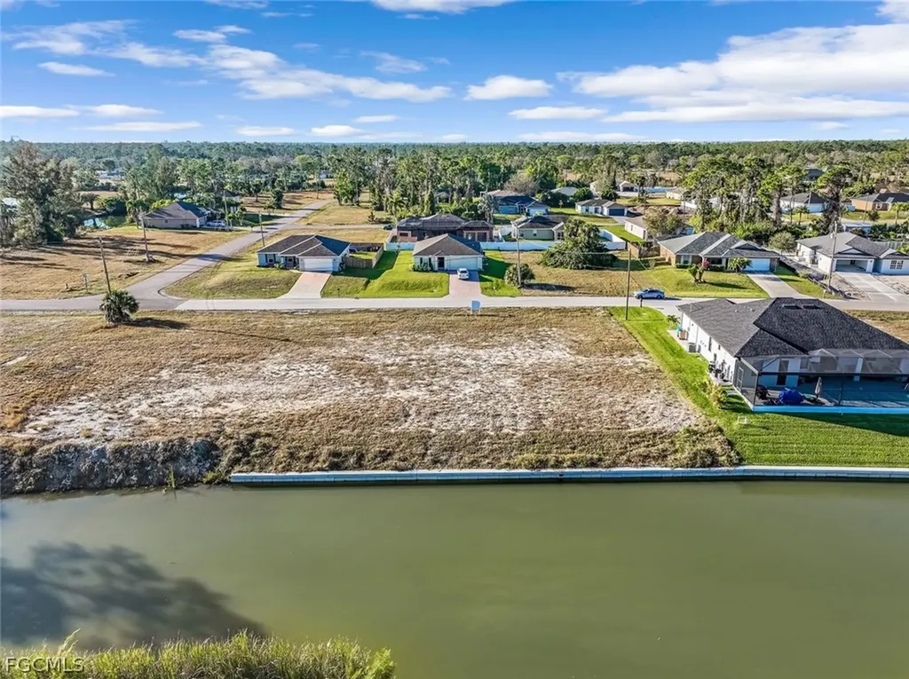 2027 NE 34th Terrace Cape Coral FL 33909