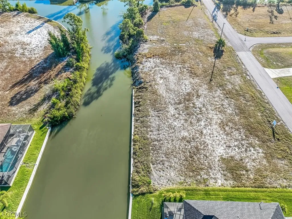 2027 NE 34th Terrace Cape Coral FL 33909