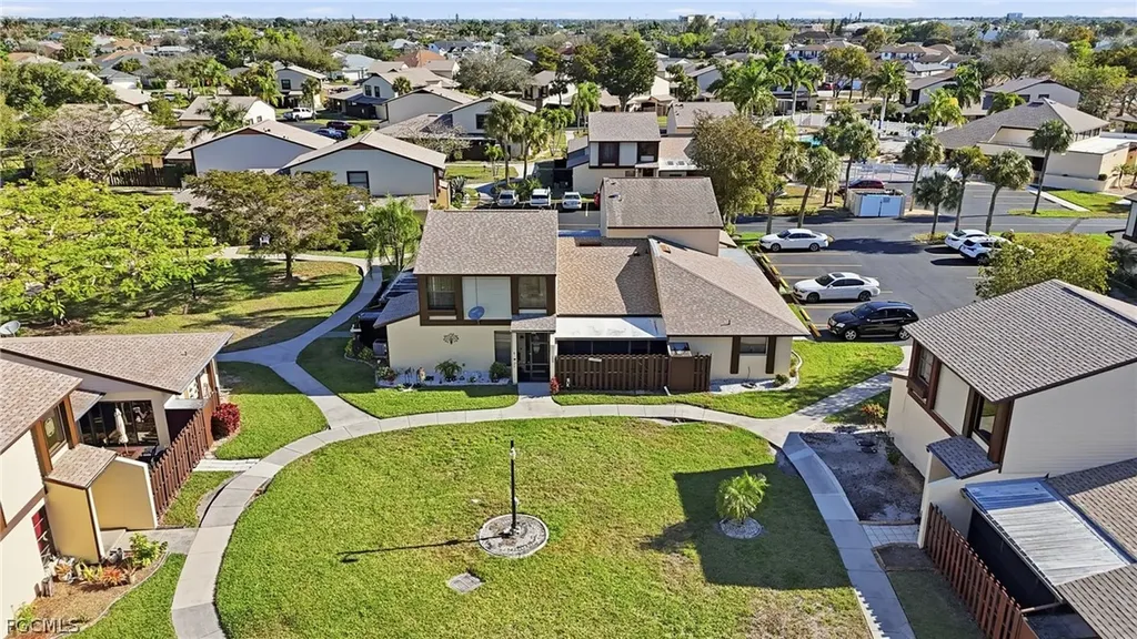 631 SE 12th Avenue Cape Coral FL 33990