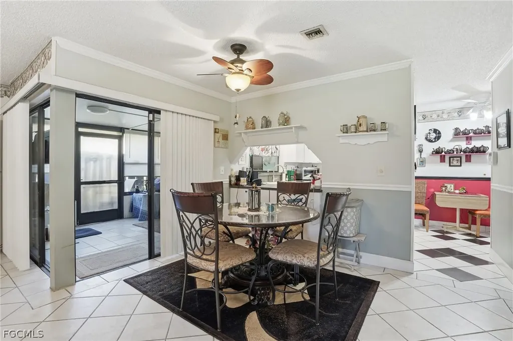 631 SE 12th Avenue Cape Coral FL 33990