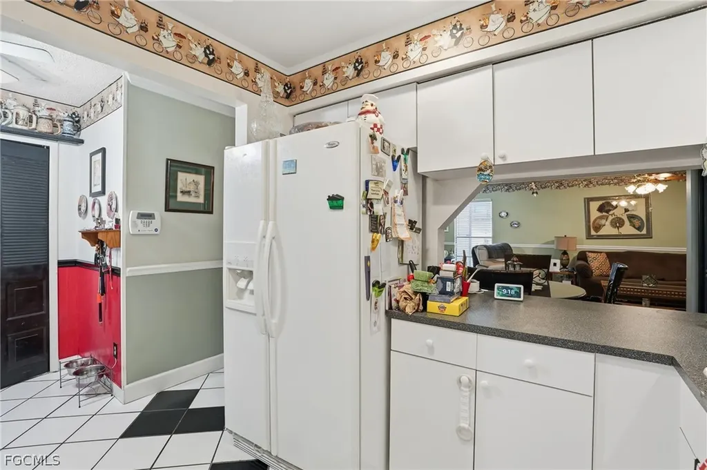 631 SE 12th Avenue Cape Coral FL 33990