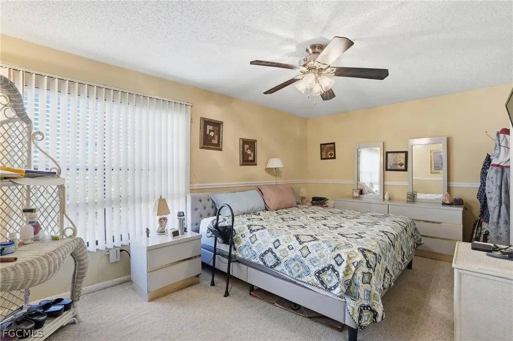 631 SE 12th Avenue Cape Coral FL 33990