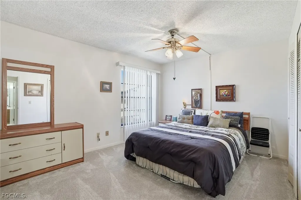 631 SE 12th Avenue Cape Coral FL 33990